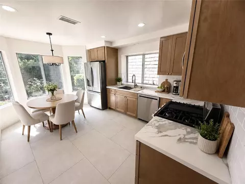 Kitchen - 2515 Callahan Ave, Simi Valley, CA 93065 photo 1 of 3