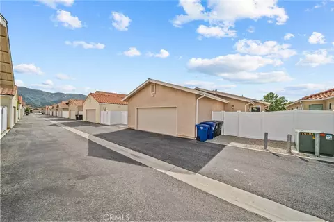 Exterior - 4066 Aurora, Piru, CA 93040 photo 3 of 12