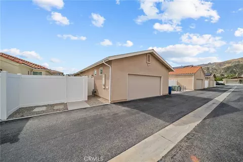 Exterior - 4066 Aurora, Piru, CA 93040 photo 9 of 12