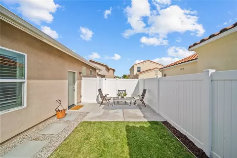 Exterior - 4066 Aurora, Piru, CA 93040 photo 6 of 12