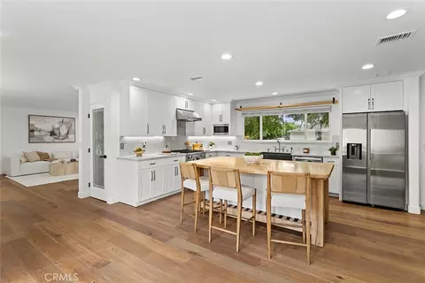 2162 Montgomery Rd, Thousand Oaks, CA 91360