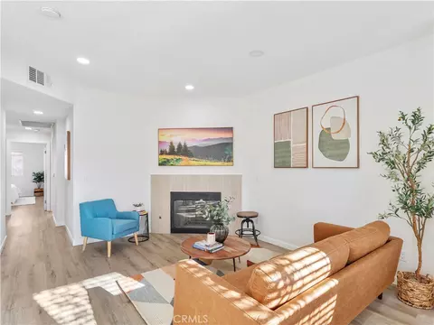 7320 Balboa Blvd, Lake Balboa, CA 91406