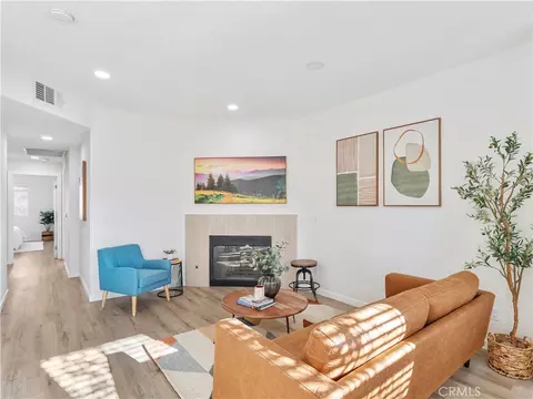 7320 Balboa Blvd #102, Lake Balboa, CA 91406