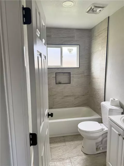 Bath - 45445 Cedar Ave, Lancaster, CA 93534 photo 1 of 1