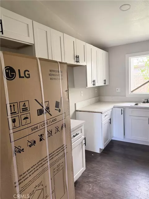 Kitchen - 45445 Cedar Ave, Lancaster, CA 93534 photo 2 of 2