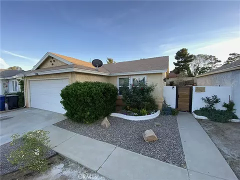 2634 Nandina Dr, Palmdale, CA 93550