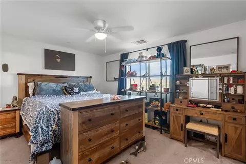 Bedroom - 26142 Gravett Pl, Saugus, CA 91350 photo 1 of 3
