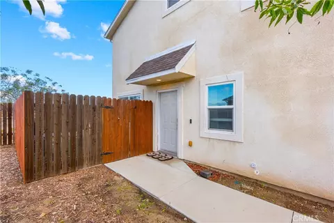 Exterior - 26142 Gravett Pl, Saugus, CA 91350 photo 3 of 3
