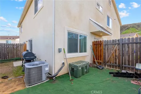 Exterior - 26142 Gravett Pl, Saugus, CA 91350 photo 1 of 3