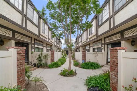 20737 Roscoe Blvd #701, Winnetka, CA 91306