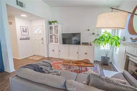 2402 Pleasant Way #H, Thousand Oaks, CA 91362