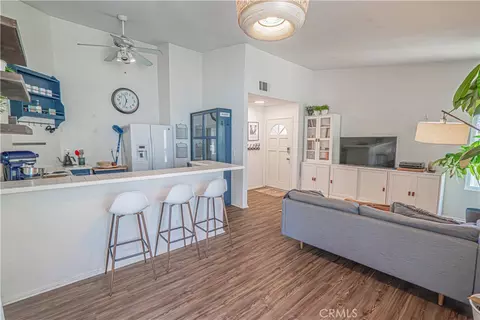 2402 Pleasant Way #H, Thousand Oaks, CA 91362