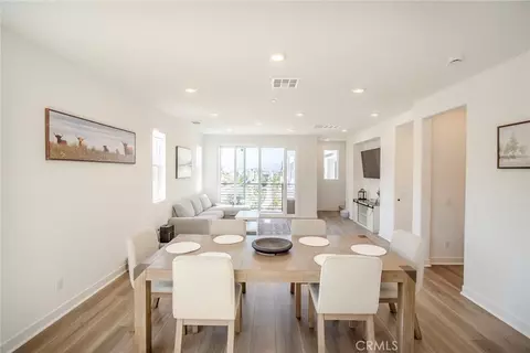 Dining - 26857 Laurel Mountain Loop, Valencia, CA 91381 photo 1 of 2