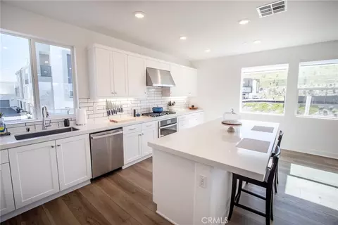 Kitchen - 26857 Laurel Mountain Loop, Valencia, CA 91381 photo 1 of 3