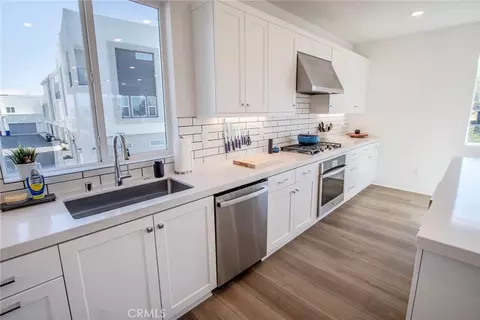 Kitchen - 26857 Laurel Mountain Loop, Valencia, CA 91381 photo 3 of 3
