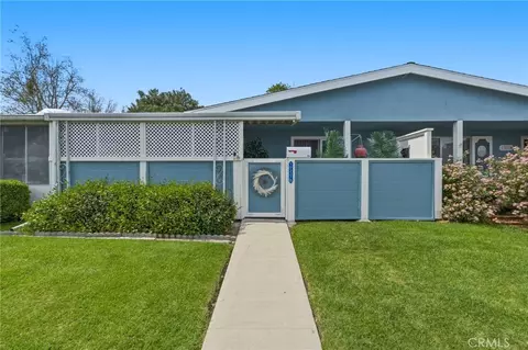 19237 Avenue Of The Oaks #B, Newhall, CA 91321