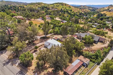 10136 Mcbroom, Sunland, CA 91040