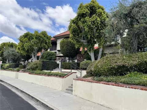 1719 Rogers Pl #33H, Burbank, CA 91504