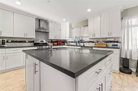 Kitchen - 47867 80th W, Lancaster, CA 93536 photo 2 of 4