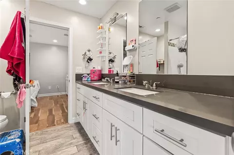 Bath - 47867 80th W, Lancaster, CA 93536 photo 9 of 9