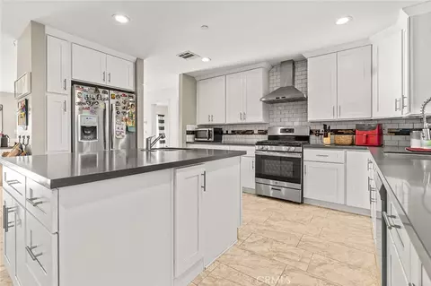 Kitchen - 47867 80th W, Lancaster, CA 93536 photo 4 of 4