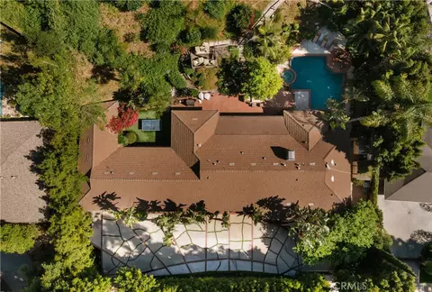 1138 Coldwater Canyon Dr, Beverly Hills, CA 90210