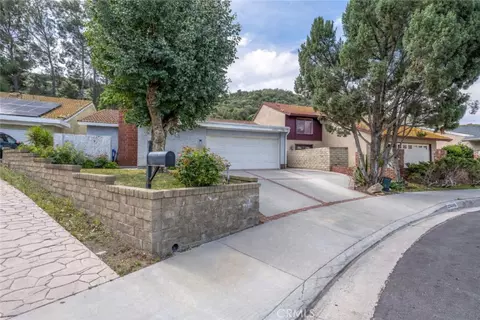 27440 Annette Jo Cir, Saugus, CA 91350