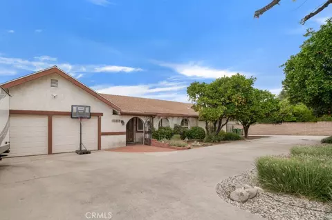11519 Orcas Ave, Sylmar, CA 91342