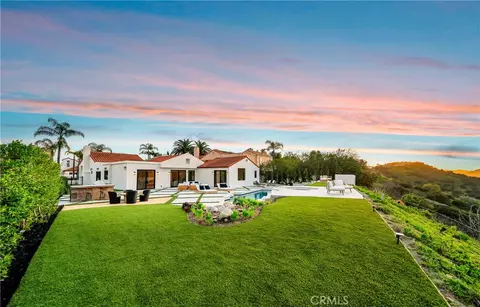 24247 Park Granada, Calabasas, CA 91302