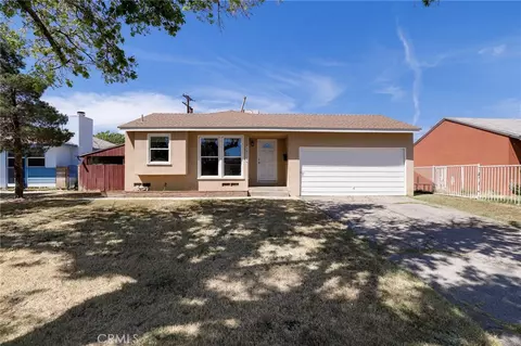 38337 17th St E, Palmdale, CA 93550