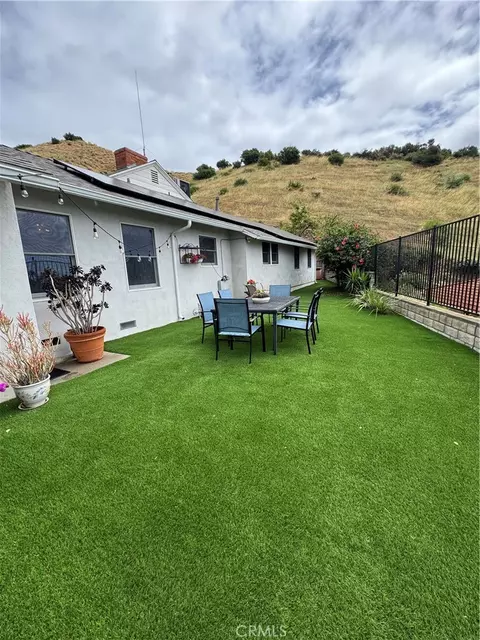 924 Irving Dr, Burbank, CA 91504 photo 21