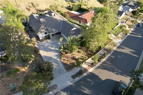 View/Area - 924 Irving Dr, Burbank, CA 91504 photo 5 of 7