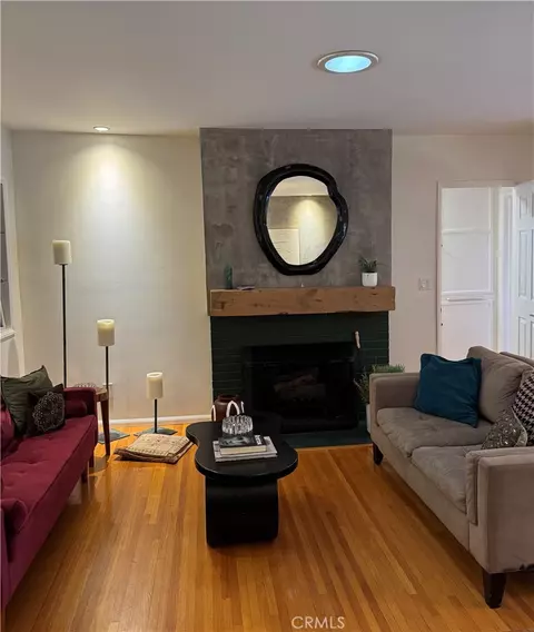 924 Irving Dr, Burbank, CA 91504 photo 9