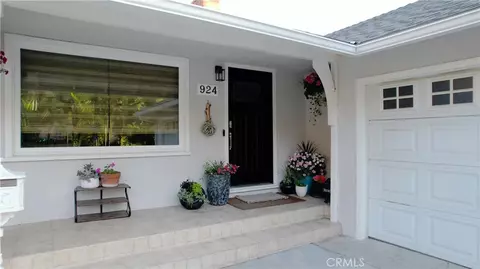 Other - 924 Irving Dr, Burbank, CA 91504 photo 1 of 5
