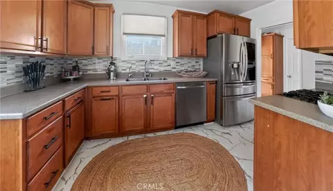 Other - 924 Irving Dr, Burbank, CA 91504 photo 3 of 5