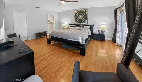 Bedroom - 924 Irving Dr, Burbank, CA 91504 photo 1 of 3