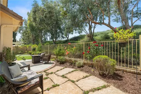 Exterior - 28033 Memory Ln, Valencia, CA 91354 photo 2 of 5
