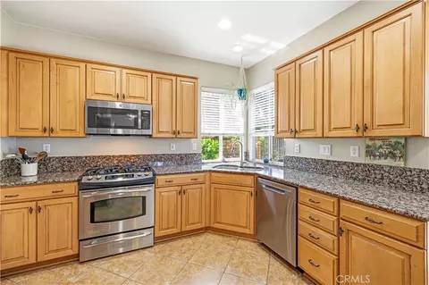 Kitchen - 28033 Memory Ln, Valencia, CA 91354 photo 4 of 4