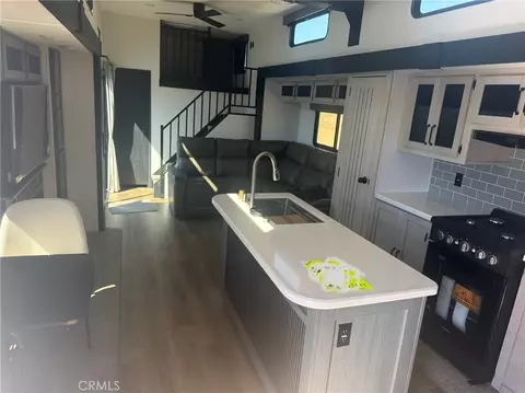 Kitchen - 34215 Simla, Acton, CA 93510 photo 3 of 3