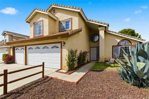 3329 Rollingridge Ave, Palmdale, CA 93550