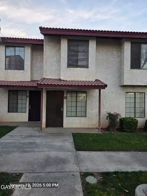 38550 22nd E #16, Palmdale, CA 93550