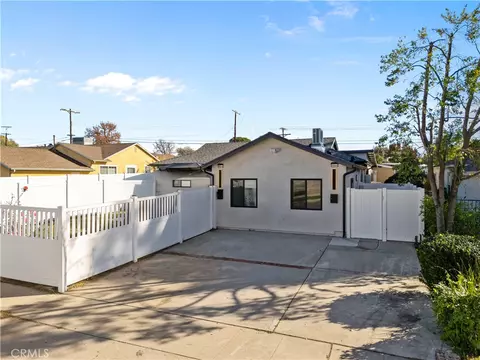 9846 Monogram Ave, Northridge, CA 91343
