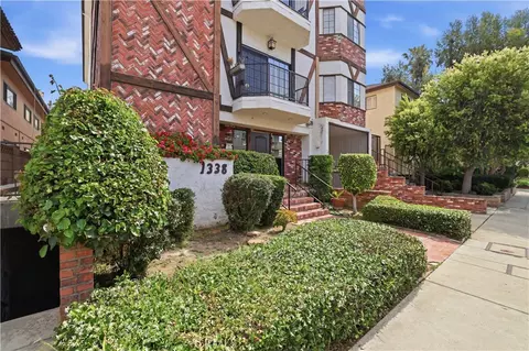 1338 Amherst #102, Los Angeles, CA 90025