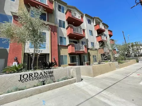 7551 Jordan #304, Canoga Park, CA 91303