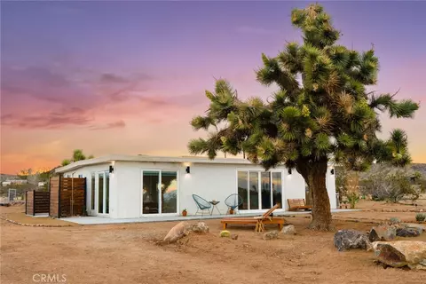 Exterior - 1571 Covelo Ave, Yucca Valley, CA 92284 photo 8 of 14