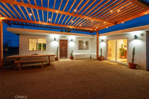 Exterior - 1571 Covelo Ave, Yucca Valley, CA 92284 photo 10 of 14
