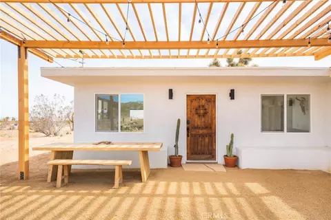 Exterior - 1571 Covelo Ave, Yucca Valley, CA 92284 photo 12 of 14