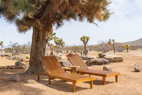 Exterior - 1571 Covelo Ave, Yucca Valley, CA 92284 photo 6 of 14