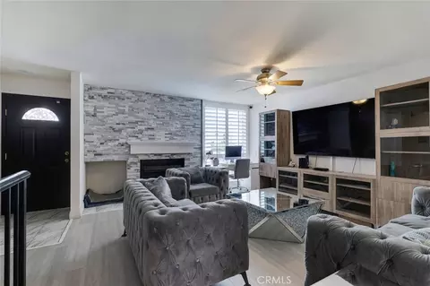 10231 Independence #C17, Chatsworth, CA 91311