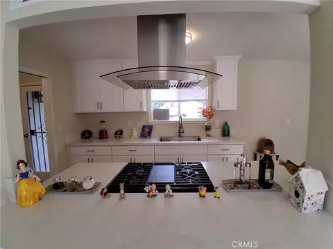 11662 Glamis St, Sylmar, CA 91342